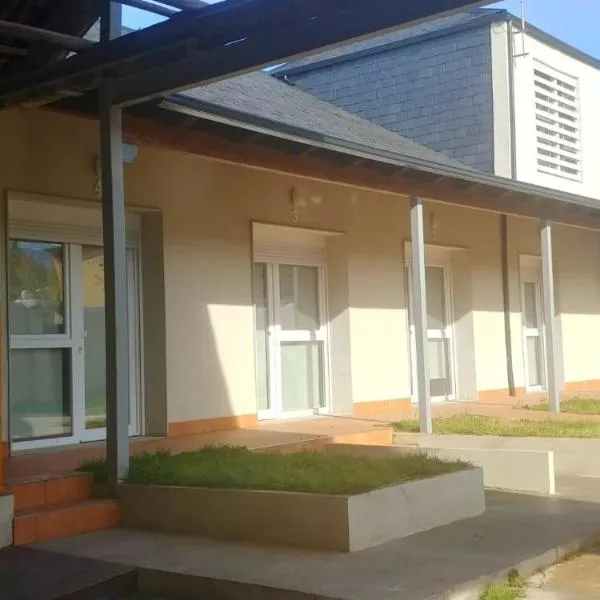 Apartamentos Turísticos Magencio，位于卡鲁塞多的酒店