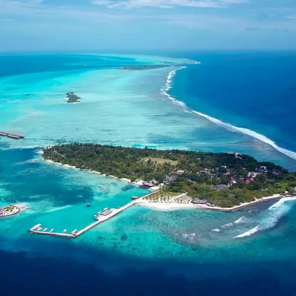 Adaaran Select Huduran Fushi - Free Dine around Premium All Inclusive 24 hours - 1 Child Stays Free between April 2025 to September 2025 - 45 mins by Speedboat，位于北马累环礁的酒店