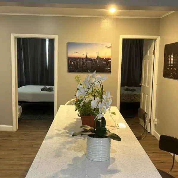 Cozy Apartments Woodside near Manhattan，位于皇后区的酒店