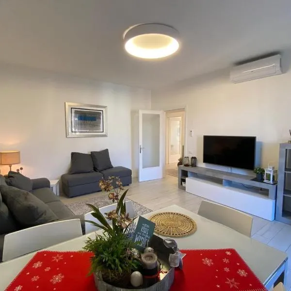 APPARTAMENTO BLU - Relax and Comfort 20 minutes from Florence，位于蓬塔谢韦的酒店