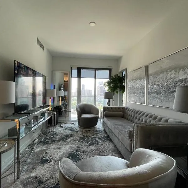 Toronto Bloor & Yonge Luxury Condo，位于多伦多的酒店