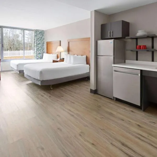 Hawthorn Extended Stay by Wyndham Ellsworth Bar Harbor，位于埃尔斯沃思的酒店