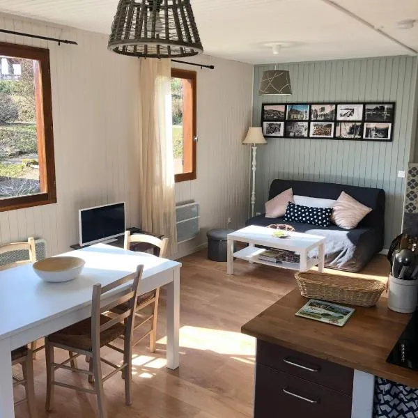 Chalet Sérénité，位于Moux-en-Morvan的酒店