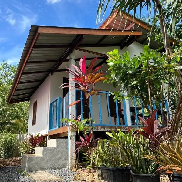 Blue Sky Bungalow，位于俊穆岛的酒店