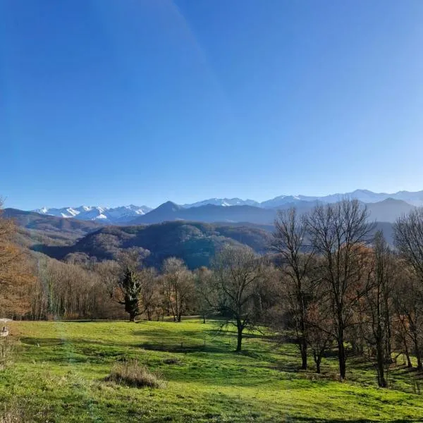 CHAMBRE INDEPENDANTE au calme en moyenne montagne，位于Soulan的酒店