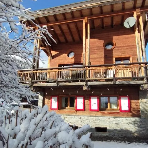 MORZINE GUEST CHALET HYPERCENTRE Hot tub & Sauna，位于萨莫安斯的酒店