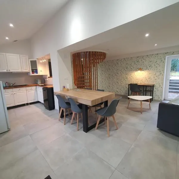 Maison avec terrasse le tilleul，位于Héricourt的酒店