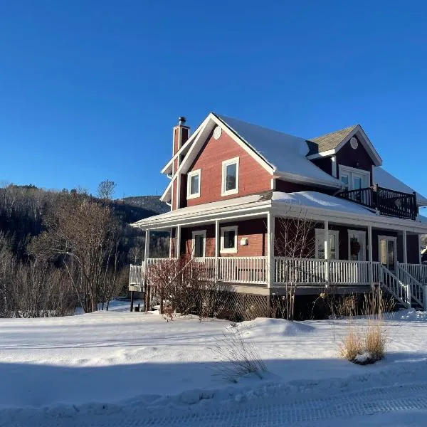 Belle maison avec vue sur la rivière，位于朗斯圣让的酒店