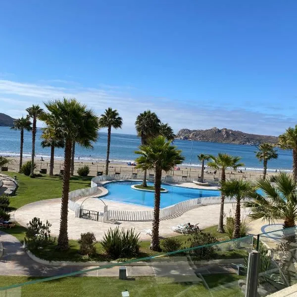 Edificio Costazul inserto playa La Herradura，位于科金博的酒店