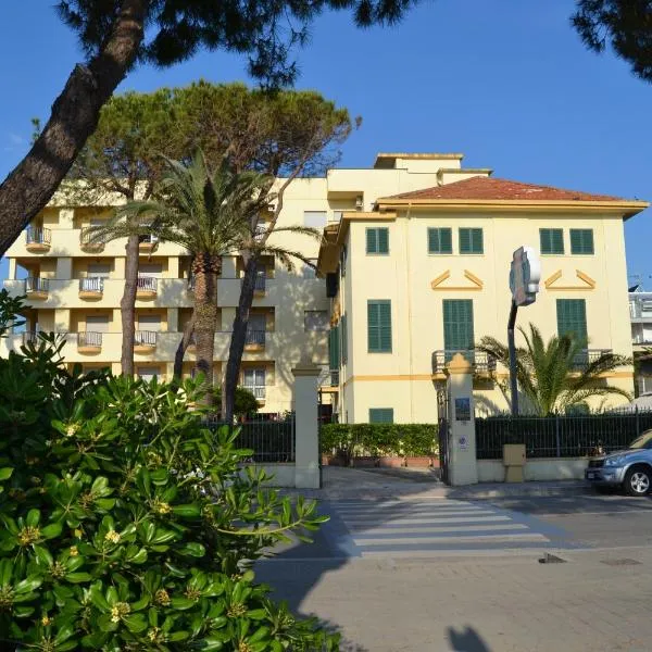 Hotel Quattro Palme，位于托尔托雷托的酒店