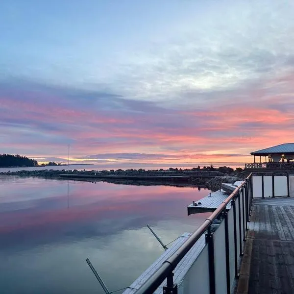 Comfortable Apartment with private dock，位于Gnarp的酒店