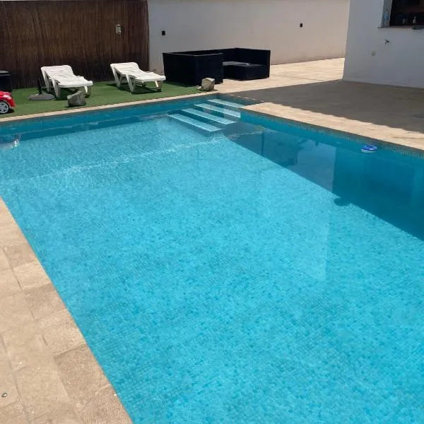 House Lago Azul，位于库埃瓦斯德拉尔曼索拉的酒店