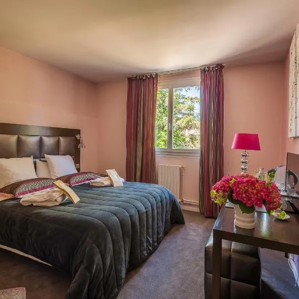 Logis Hotel - Restaurant Le Relais de Comodoliac，位于圣瑞尼安的酒店