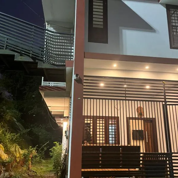 VARIYATH HOMESTAY THIRUNELLi，位于Thirunelli的酒店