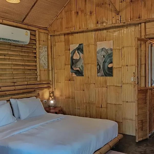สวนเกษตรรักษ์ไผ่ Bamboo Conservation Farm，位于素辇府的酒店