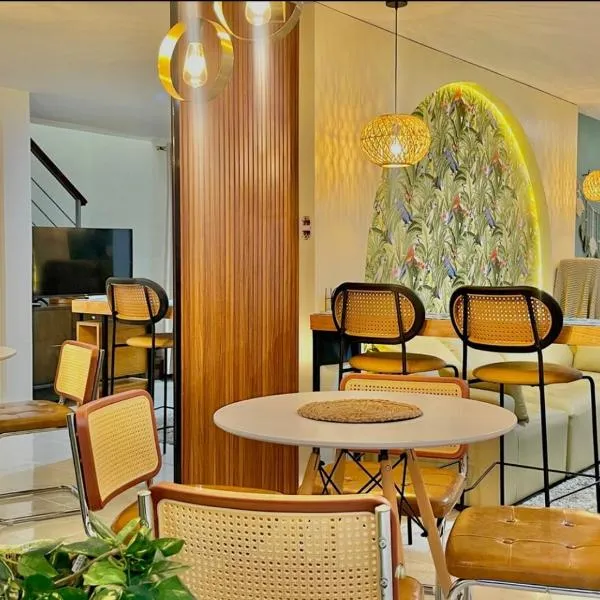 M&B Tropical 3-Bedroom Townhouse at PonteFino Prime，位于八打雁的酒店