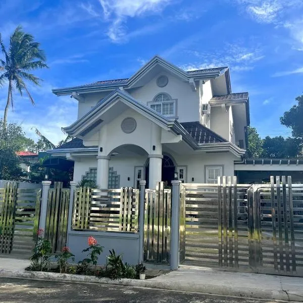 4BR Tagaytay House Staycation near Sky Ranch，位于大雅台的酒店