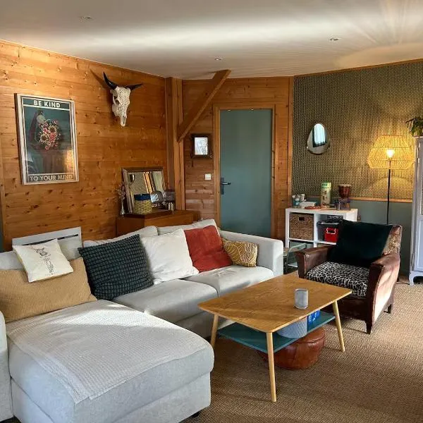 La Maison Mimosa - Espace, Confort et Proche Plage，位于波尔特拜的酒店