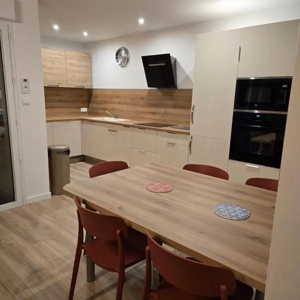 Appartement cosy près de Sceneo et Auchan au dessus du fleuriste Bellafleur，位于Longuenesse的酒店