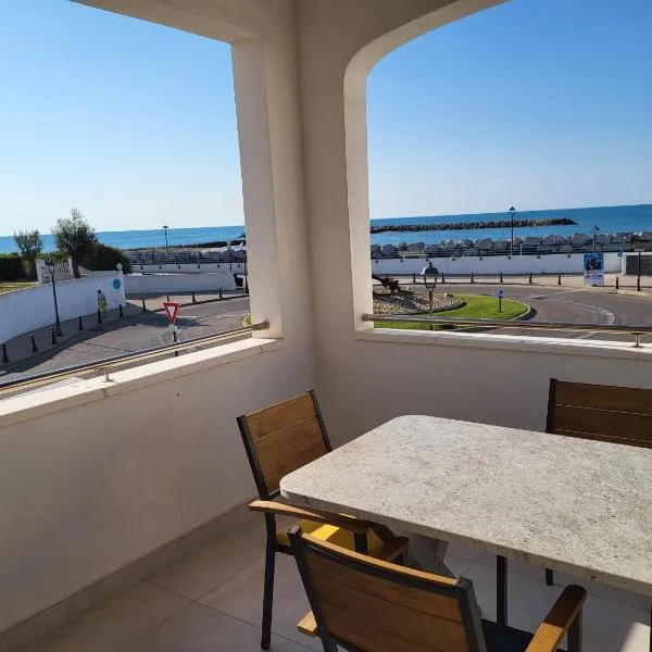 Villa vue sur la mer，位于圣马迪拉莫的酒店