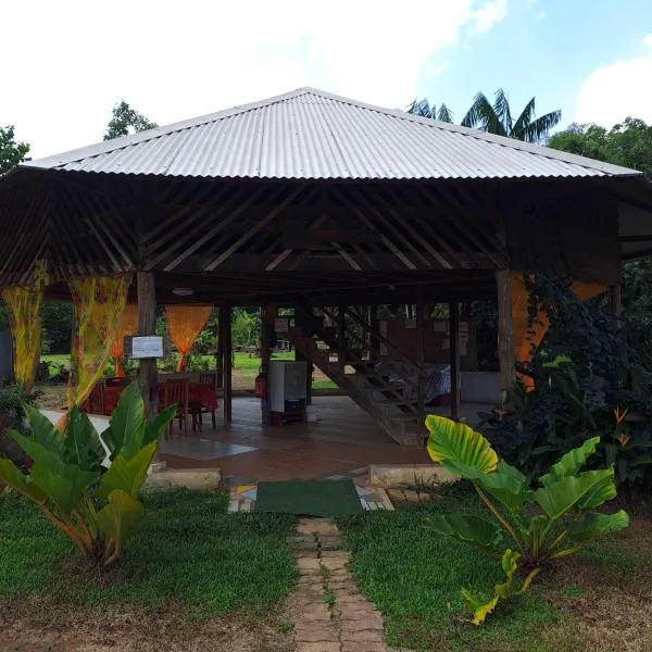 Village Nature Les Balisiers，位于Roura的酒店
