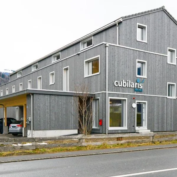 Cubilaris Motel，位于Azmoos的酒店