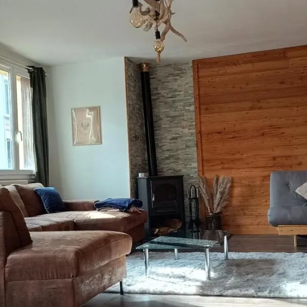 Spacious 3 bedrooms apartment，位于布里昂松的酒店