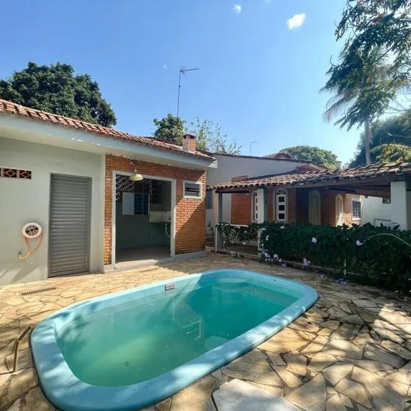 Chácara com piscina，位于费雷拉港的酒店