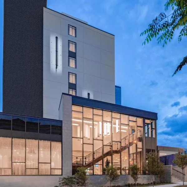 Residence Inn by Marriott Knoxville Downtown,位于诺克斯维尔的酒店