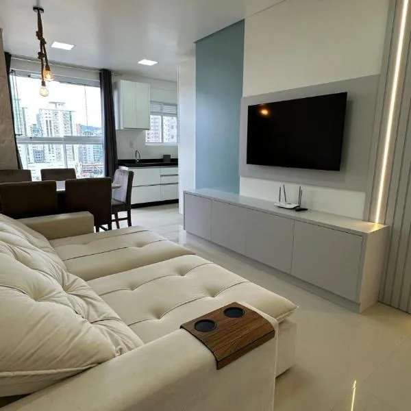 Ap vista mar NOVO a 150m da praia!，位于伊塔佩马的酒店