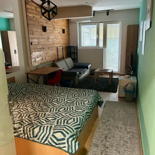 One bedroom condo in Skopje，位于斯科普里的酒店