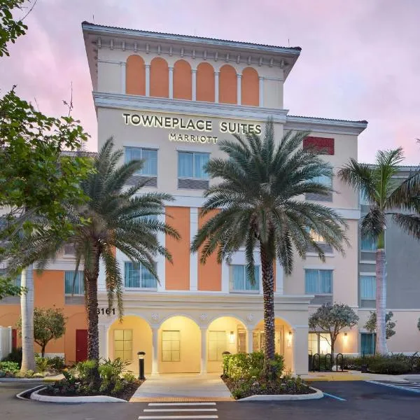 TownePlace Suites by Marriott Fort Myers Estero，位于埃斯特罗的酒店