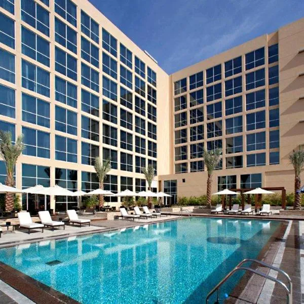 雅思岛罗塔纳酒店，位于Al Shahamah的酒店