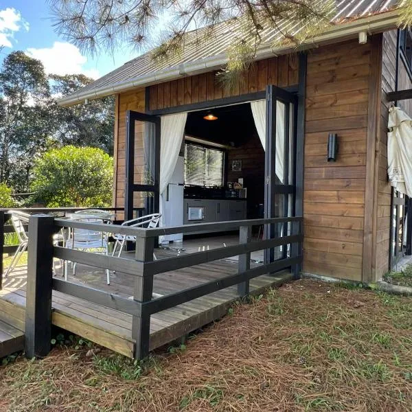 Cabana Trinca Ferro，位于São Pedro de Alcântara的酒店