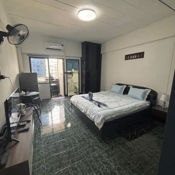 Monkey Apartment 7，位于芭东海滩的酒店