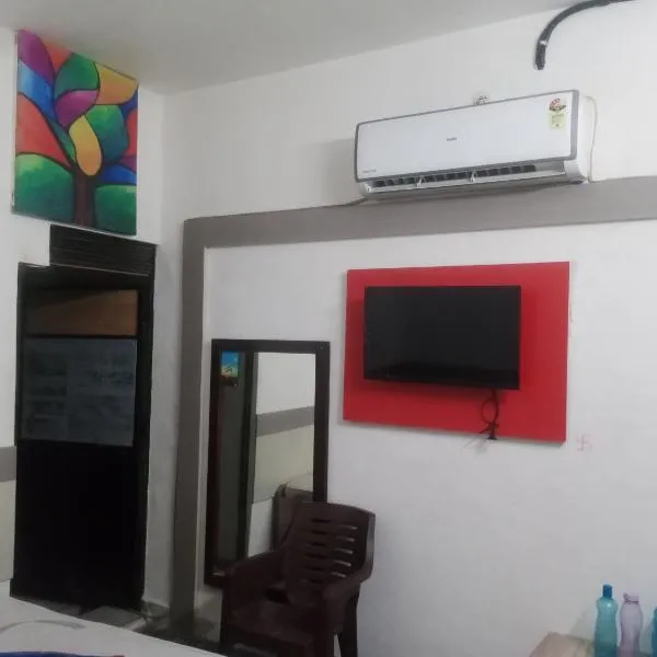OP shree krishna homestay，位于马图拉的酒店