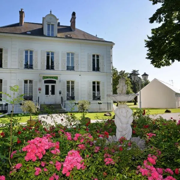 Logis - Hostellerie Le Chatel Nangis，位于Nangis的酒店