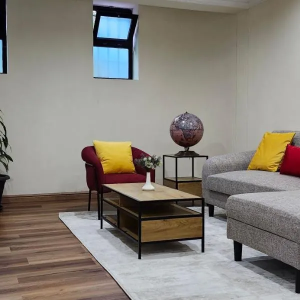 Cozy & Modern 2-Bedroom Unit，位于亚的斯亚贝巴的酒店