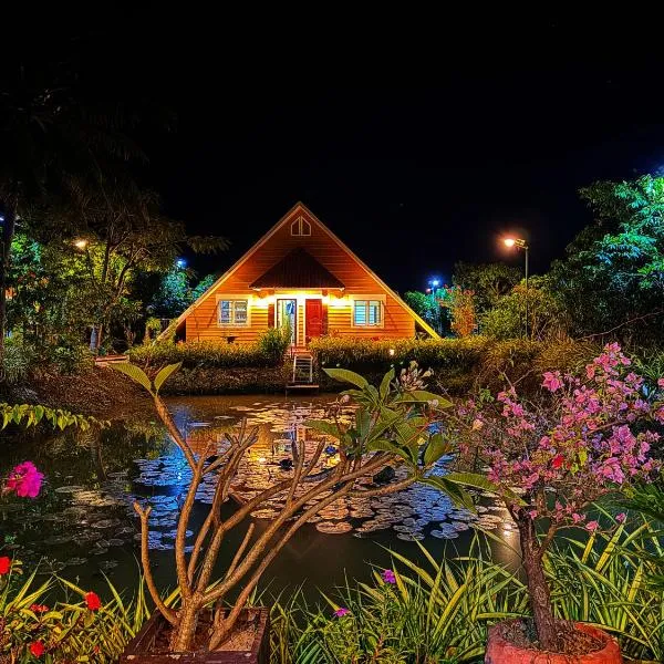 Coconut Village Guesthouse and Bungalow，位于白马市的酒店