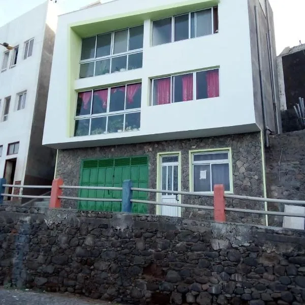Santos Medina，位于Ribeira Grande的酒店