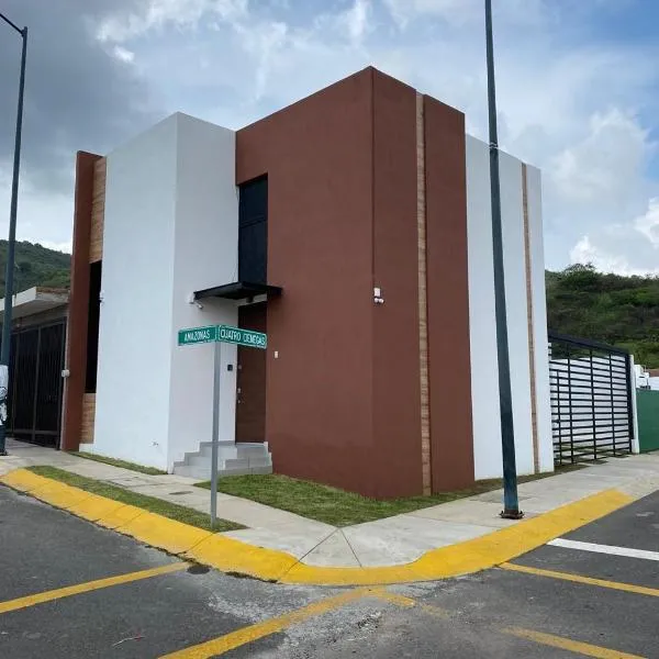 Casa Puerta Paraíso，位于特皮克的酒店