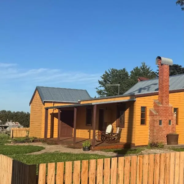 Myrtlebank Cottage Farmstay，位于Bundalaguah的酒店