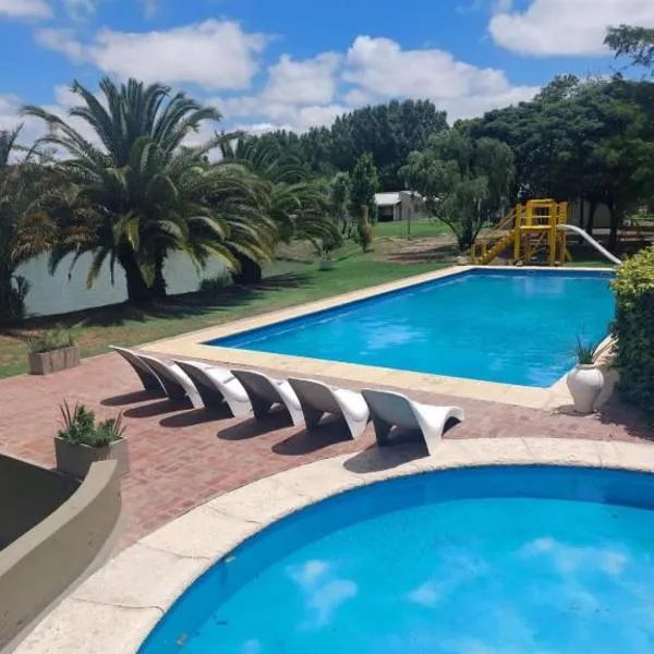 Posada Del Sol - Complejo de Cabañas，位于胡宁的酒店