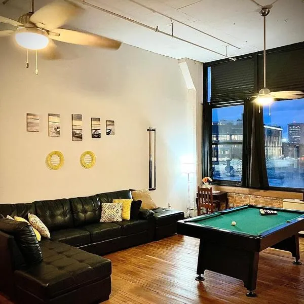 Downtown Riverview Loft，位于底特律的酒店