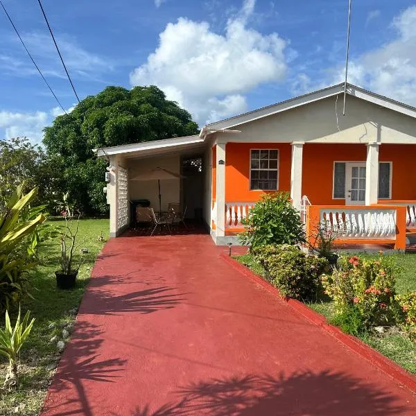 Entire Home - West Coast Barbados，位于圣彼得教区的酒店