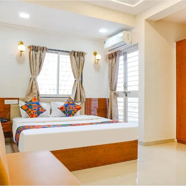FabHotel Rising Surya Nr Embassy Tech Zone，位于加姆布的酒店