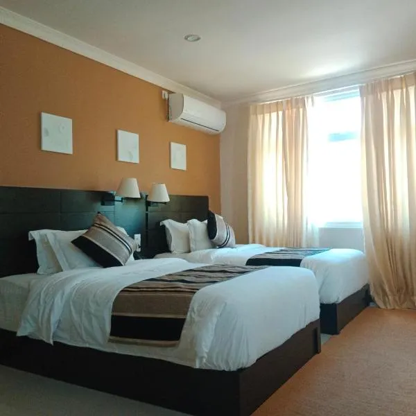 Lagoon Lodge，位于Hithadhoo的酒店