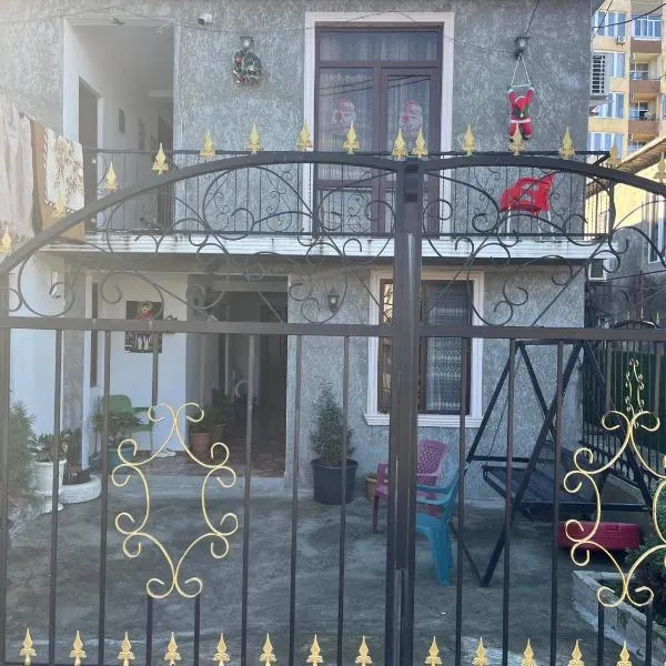 FIROSMANI house，位于科布列季的酒店