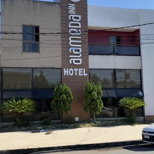 Hotel Alameda Inn，位于坎普斯戈伊塔卡济斯的酒店