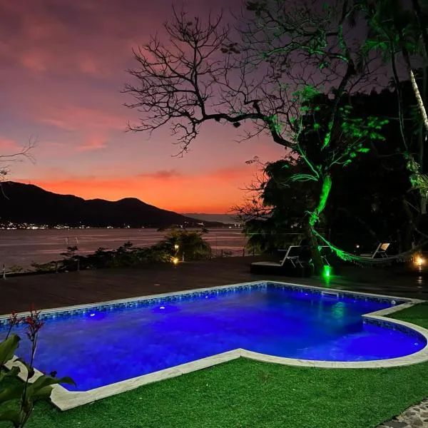 suites vista pro mar ilhabela，位于伊利亚贝拉的酒店